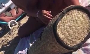 Hidden cam a la plage (128) - big-titted stripped to the waist beach