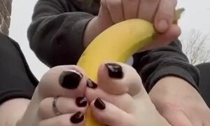 Gilf gives footjob to a banana