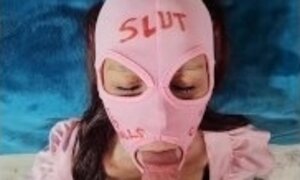Mouth-Fucking a Sexy Slut