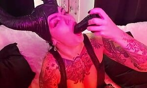 Hot deep throat from lustful gothic Succubus girl