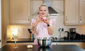 Miss Petites Cookery Show Episode 1